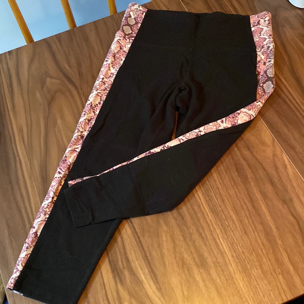 Victoria Sport Capris